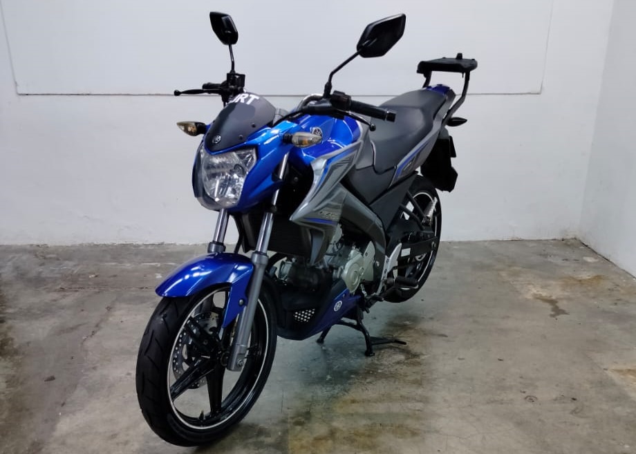 2016 – Yamaha R25 v1 ( Cbr Ninja 250 Z250 MT )