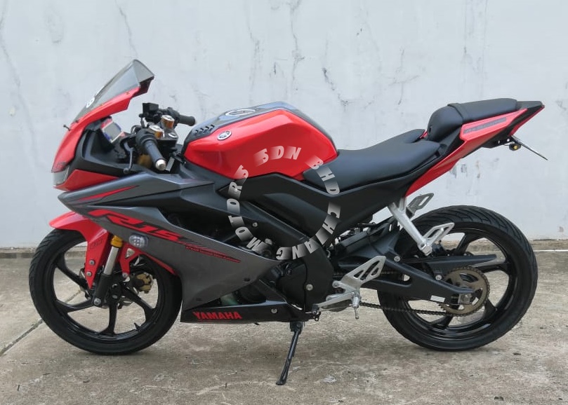 2019 – Yamaha R15